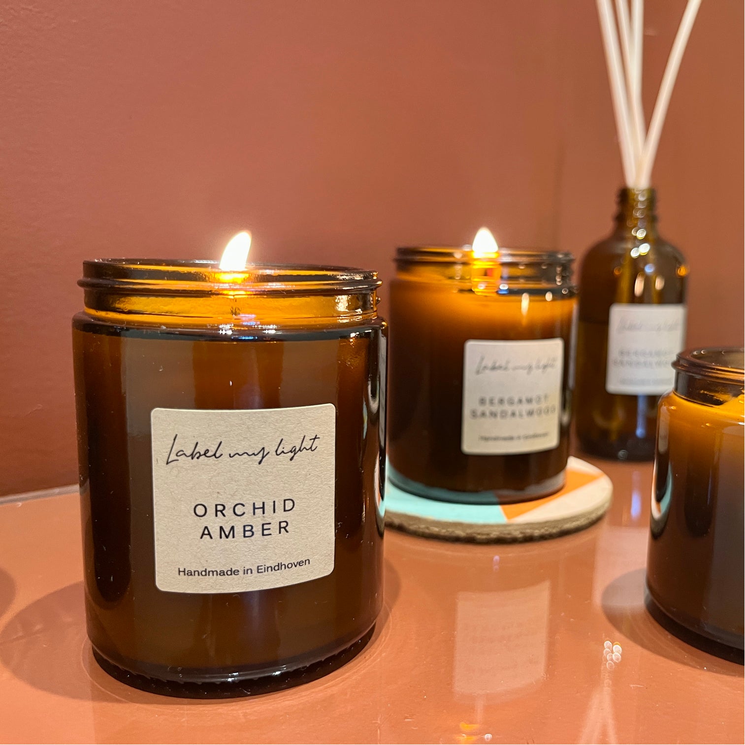 Duftkerze Amber Kollektion 180ml - Label my Light – Label my Light | workshops